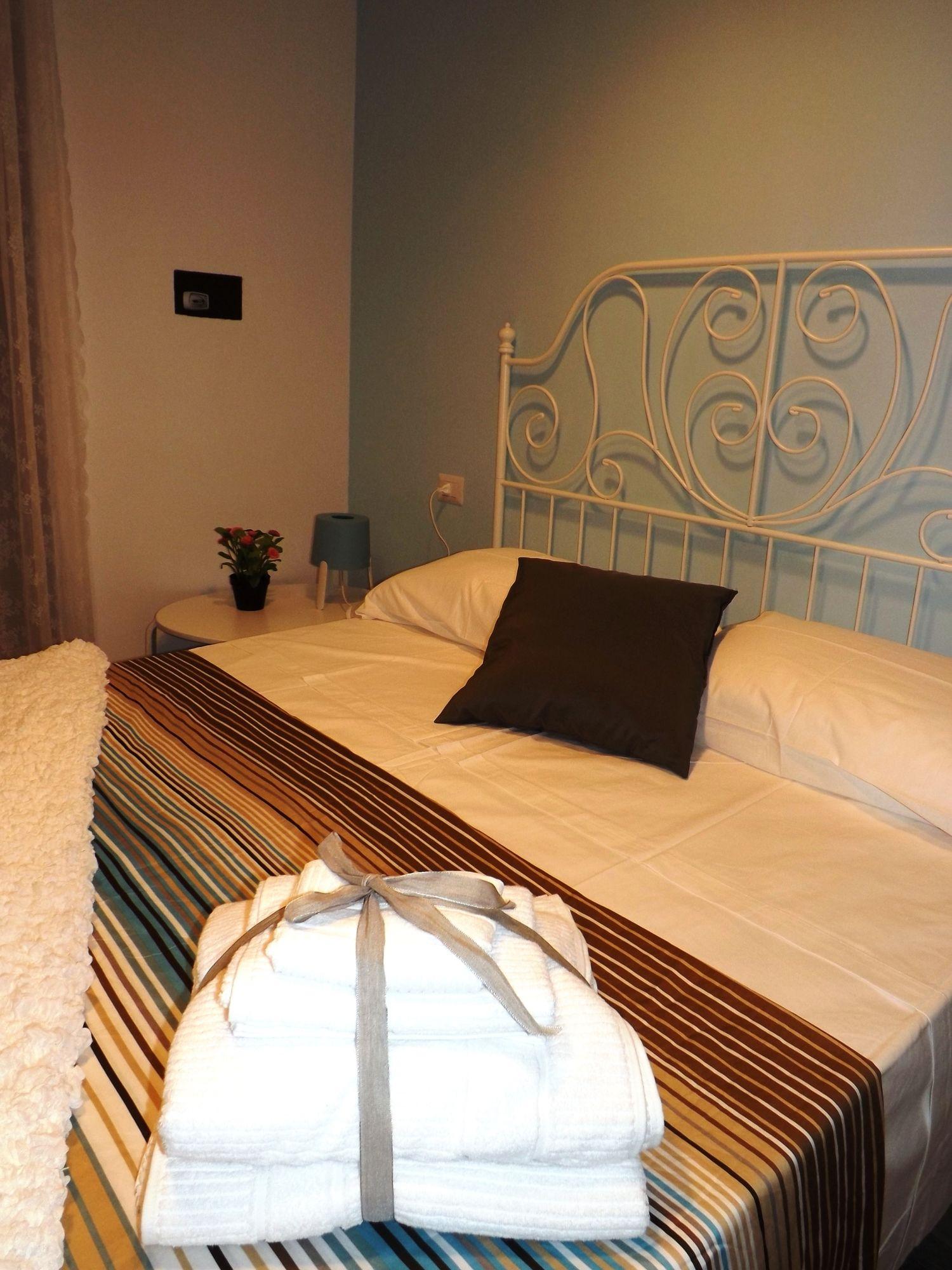 Domus Alma Bed & Breakfast Naples Exterior photo