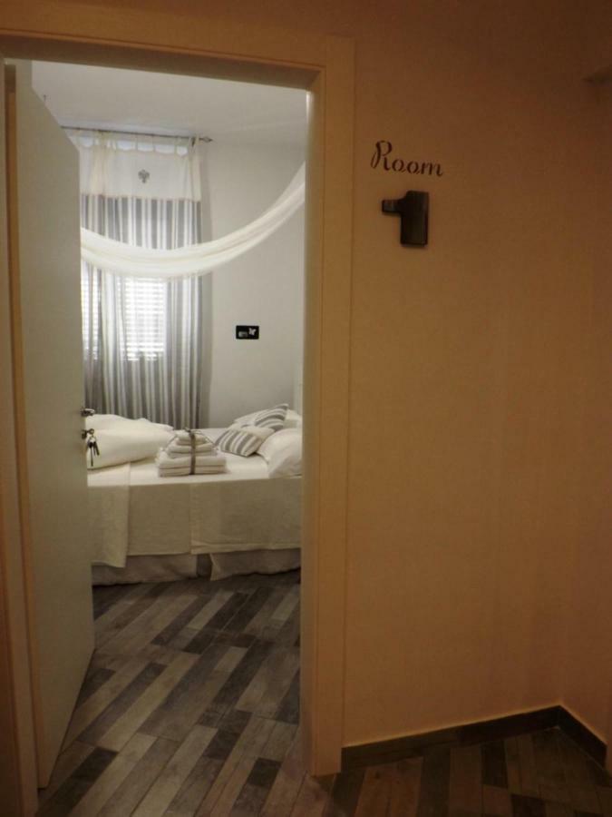 Domus Alma Bed & Breakfast Naples Exterior photo